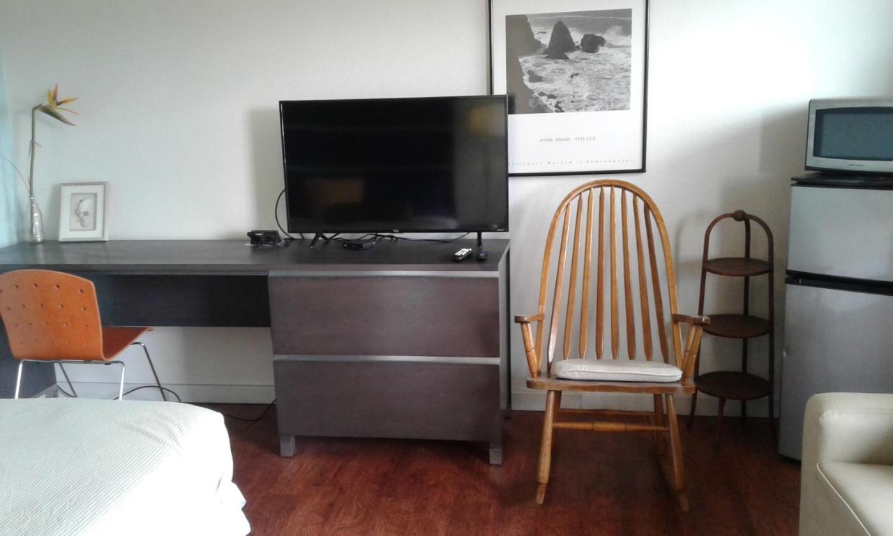 The Reno 8 Motel Экстерьер фото