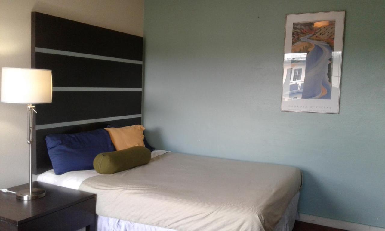 The Reno 8 Motel Экстерьер фото